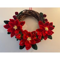 Weihnachtlicher Türkranz Aus Samtdraht Mit Roten Weihnachtssternen - Handgemachtes Unikat Beleuchtet von MeyAtelierOriginal