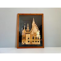 Großes Vintage Mid Century Bild Wandbild Wanddeko Handarbeit 50Er 60Er Kirche Palast Haus Architektur Holz Rahmen Glas von MiMaMeiseVintage