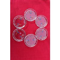 6 Untersetzer Mit Streublümchen, Glastellerchen, Barzubehör, Glasuntersetzer, Midcentury 6 Untersetzer Mit Streublümchen, Glastellerchen, Barzubehör, Glasuntersetzer, Midcentury von MiabellaImPott