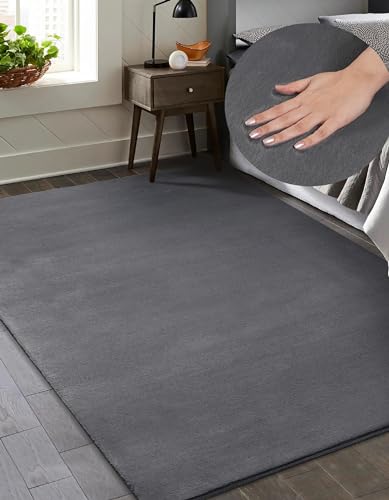 Mia´s Teppiche Luna kuschelig Warmer Fellteppich, weich und elegant, waschbar und Fußbodenheizung geeignet, Öko-Tex Zertifiziert, Anthrazit, 160 x 220 cm von Mias Teppiche