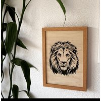 Löwe Bild Mit Rahmen Lasercut Aus Holz von MichaHebi
