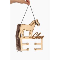Personalisierter Haargummi-Halter Aus Holz - Pferdedesign Mit Namen Geschenk Für Pferde Freunde. Haargummihalter Pferd von MichaHebi