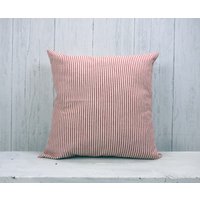 Roter Streifen Kissenbezug Aus Bio-Baumwolle Mit Streifenmuster von MichelleLynnDecor