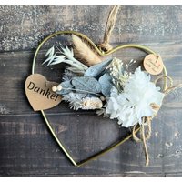 Trockenblumenherz | Geschenkartikel Metallherz Weiß-Eukalyptus von MickisHomeDeco