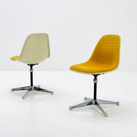 1 Of 2 Space Age Swivel Chairs By Charles & Ray Eames For Herman Miller 1970S 1 Of 2 Space Age Swivel Chairs By Charles & Ray Eames For Herman Miller 1970S von MidAgeVintageDE2