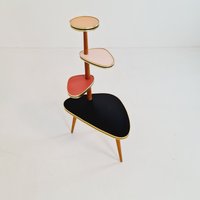 Big German Plant Stand, Colorful Vintage Mid-Century Minimalist Indoor Stand Side Table Retro Flower Table Big German Plant Stand, Colorful Vintage Mid-Century Minimalist Indoor Stand Side Table Retro Flower Table von MidAgeVintageDE2