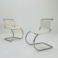 Set Of 2 Mr10 Lounge White Leather Chairs Design By Ludwig Mies Van Der Rohe , 1980S von MidAgeVintageDE2