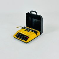 Space Age Yellow Privileg 350T Office Typewriter 1970S von MidAgeVintageDE2