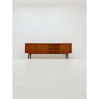 Big Mid Century Modern German Walnut Sideboard, 1960S Big Mid Century Modern German Walnut Sideboard, 1960S von MidAgeVintageDE