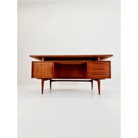 German Teak Desk, Model Executive Desk By Heinrich Riestenplatt , Model Rt 200 1960S German Teak Desk, Model Executive Desk By Heinrich Riestenplatt , Model Rt 200 1960S von MidAgeVintageDE