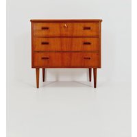 Midcentury Danish Design Chest Of Drawers/Drawer Dresser /3 Cabinet, 1960S Midcentury Danish Design Chest Of Drawers/Drawer Dresser /3 Cabinet, 1960S von MidAgeVintageDE