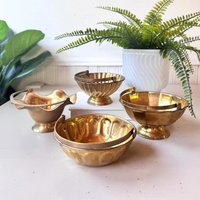 Vintage 1970Er Messing Korb Schalen, 4Er Set, Mcm Mid Century Geschirr Mit Griffen von MidMayVintage