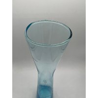 Entzückende Vintage Blaue Glas Vase - Geätztes Süße von MidModzilla