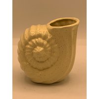 Hübsche Gelbe Schneckenschalenvase/Blumenvase - Tropfglasur So Hübsch Bring Das Meer Nach Hause von MidModzilla