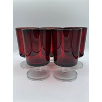 Vintage Luminarc Arcoroc Rubin Rot Sockel Weingläser Frankreich - Fünfer Set von MidModzilla