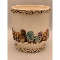 Vintage Überpflanzung - Rund Mit Keramik Obst Und Blatt Details So Detailreich Hübsch Made By Lefton Muster 3483 von MidModzilla