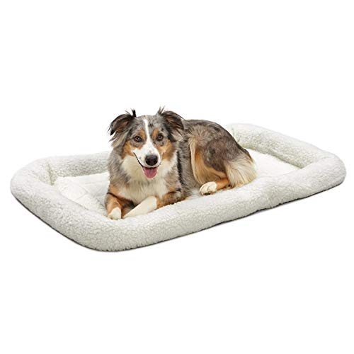 MidWest Homes for Pets Modell 40242 Haustierbett für Hund, 107 cm lang, Fleece, bequemes Polster, passend für 107 cm lange Hundebox, pflegeleicht, maschinenwaschbar und trocknergeeignet, weiß MidWest Homes for Pets Modell 40242 Haustierbett für Hund, 107 cm lang, Fleece, bequemes Polster, passend für 107 cm lange Hundebox, pflegeleicht, maschinenwaschbar und trocknergeeignet, weiß von MidWest Homes for Pets