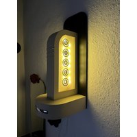 Deko Wandlampe Im Art-Deko Stil Deko Wandlampe Im Art-Deko Stil von MidcenturyRepro