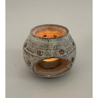 Rustikale Laterne Im "Mittelalterlichen" Stil; Keramik Handgemachter Kerzenhalter von MiddleEastPottery