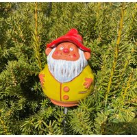 Handgemachter Keramik-Wichtel-Garteneinsatz Frostsichere Rasendekoration von MideneArtStudio