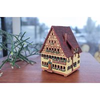 Midene Keramik Haus Teelicht Kerzenhalter Wohndeko Handamde Miniaturhaus Aus Ton Des Original Hotel Goldene Rose Dinkelsbühl Deutschland von MideneArtStudio