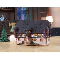 Midene Keramikhaus Teelicht Kerzenhalter Handmade Sammlerstück Clay Miniaturhaus Nachbildung Neues Schloss in Gießen C239 Minihaus von MideneArtStudio