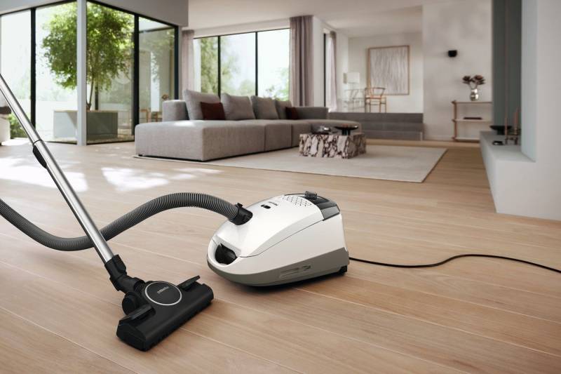 Miele Bodenstaubsauger Guard S1 Performance, 700 W, mit Beutel von Miele