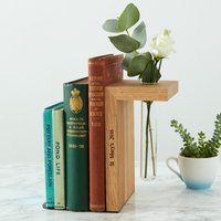 Personalisierte Buchstütze Aus Massivem Eichenholz Mit Vase Bücherwurm Geschenk Personalisierte Buchstütze Aus Massivem Eichenholz Mit Vase Bücherwurm Geschenk von MijMojDesign