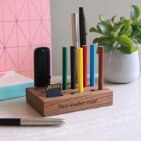 Personalisierte Schreibtisch Aufbewahrung/Lehrer Geschenk Usb Stift Stifthalter Organizer Eiche Oder Walnuss Personalisierte Schreibtisch Aufbewahrung/Lehrer Geschenk Usb Stift Stifthalter Organizer Eiche Oder Walnuss von MijMojDesign