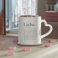 Tasse Mit Herzförmigen Henkel Und Definition Liebe | Geschenk von MikolosDesign