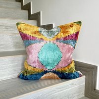 Ikat Samtkissen Dali Ikat Samtkissen Dali von MilaMiroStudio