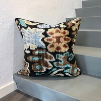 Ikat Samtkissen Sealife Ikat Samtkissen Sealife von MilaMiroStudio