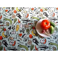 Lustiger Print Tischläufer Mintfarbene Tischdecke | 59cmx57cm von MilaStyle