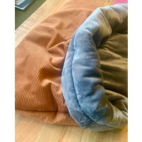 Kuschelsack Carmen Caramel-Grau , Schlafsack, Hundekorb, Hundebett, Hundehöhle von MildredsHundeausst