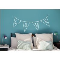 Liebe "Flag" Banner Vinyl Wall Decal von MilkMugDesigns
