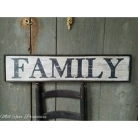 Früh Aussehende Antike Primitive Familie Holzschild Individuellpersonalisiert Rustikal von MillRiverPrimitives
