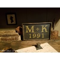 Primitive Personalisierte Initialen Und Jahr Familien Holzschild Individualisierung von MillRiverPrimitives