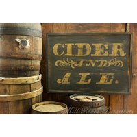 Reproduktion Antike Cider Und Ale Holzschild Benutzerdefinierte Rustikale von MillRiverPrimitives