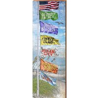 Bethany Beach Bunte Flaggen | Wand-Kunstdruck Auf Echtholz von MillWoodArt