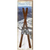 Hidden Valley Vintage Gekreuzte Skier | Wand-Kunstdruck Auf Echtholz von MillWoodArt