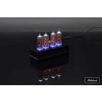In-14 Nixie Tube Uhr Vintage Stil Holz & Schwarzes Gehäuse von Millclock