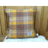 Handgefertigte Kissenhülle Aus Original Harris Tweed in Tollen Farben von MillieDasSchaf