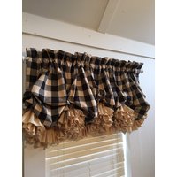 Bauernhaus Black & Tan Buffalo Karo-Ballonvorhang Mit Double Rüschen von MimiAndMe2
