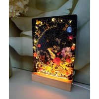 Handgemachte Harz Lampe/Echte Getrocknete Blumen Mit Resin Nachtlicht Handgemachtes Geschenk Wohndekoration von MimiAustraliaGifts