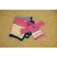 Handgestrickte Baby Decke Und Cardigan Set Acryl-Garn, 0-6 Monate Handgestrickte Baby Decke Und Cardigan Set Acryl-Garn, 0-6 Monate von MimiKatiHandmade
