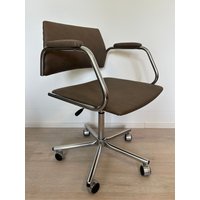 Komplett Restaurierter, Dunkelbeiger Vintage Bürostuhl K 380 - Made By Kovona Komplett Restaurierter, Dunkelbeiger Vintage Bürostuhl K 380 - Made By Kovona von MimosaVintageArt