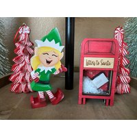 Weihnachten Tiered Tablett Dekor, Urlaub Mini Schild, Bauernhaus Santa Decor, Weihnachtself, Kaffeetisch Zeichen, Schild von MimsysPlace