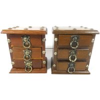 1 Vintage Holz Schmuckschatulle Holztruhe Display Truhe von MinasTreasureChest