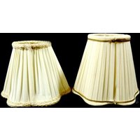1 Vintage Off White Gelb Beige Lampenschirme Schöne Elegante Stoff Clip On von MinasTreasureChest