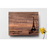 Paris Personalisiertes Schneidebrett - Mit Gravur, Thema, Eiffelturm Schneidebrett, Hochzeitsgeschenk, Geschenk Für Paare von MineByDesignStudio